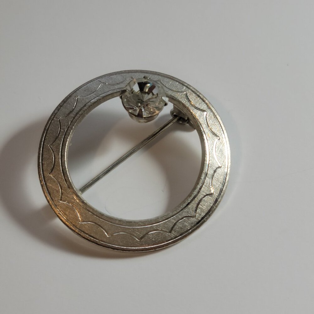 Circle of Life Symbol of Love to be Alive Vintage Brooch with Prong Set Cz